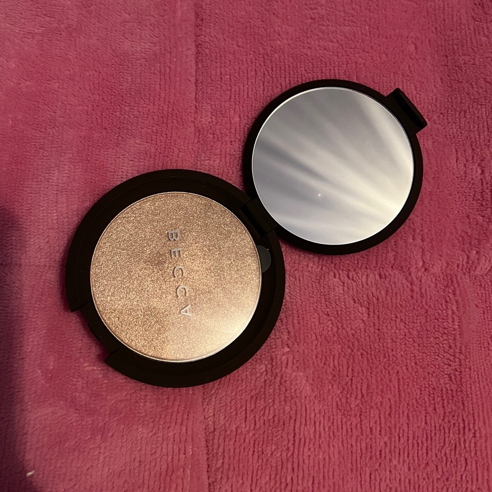 Becca Shimmering Skin Perfecter Highlighter in Opal